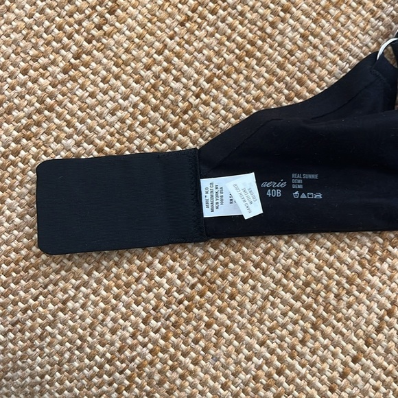 aerie Real Sunnie Demi Bra Size 40B NWT - Picture 3 of 10